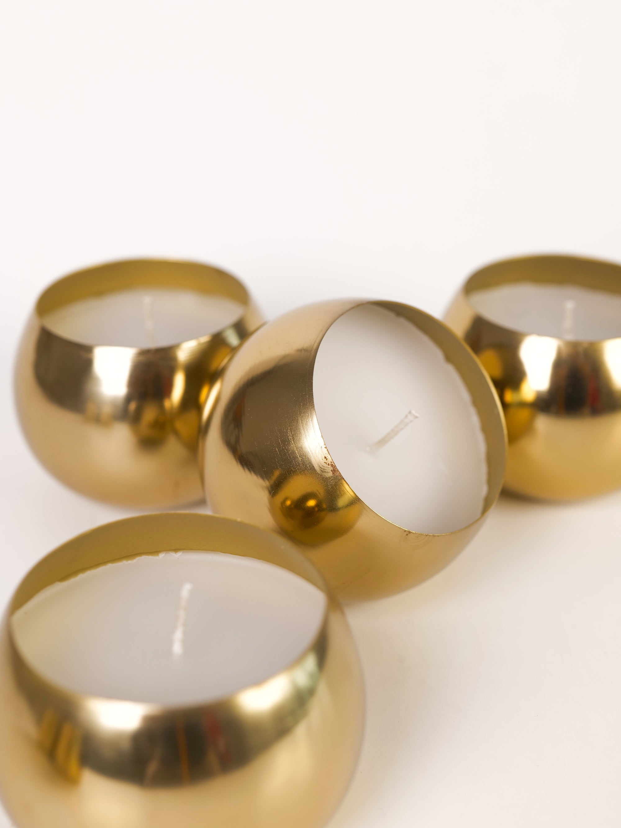 Trinaa Candle Set of 4