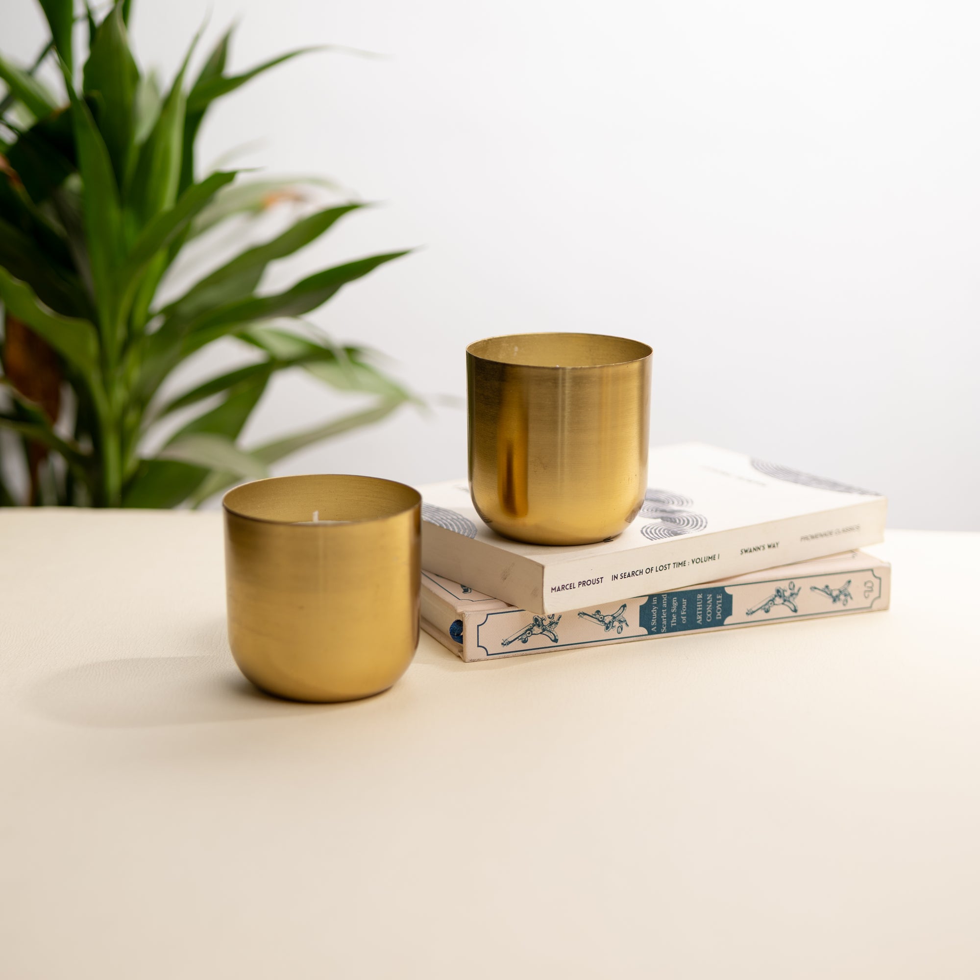 Nyra Candle Set of 2